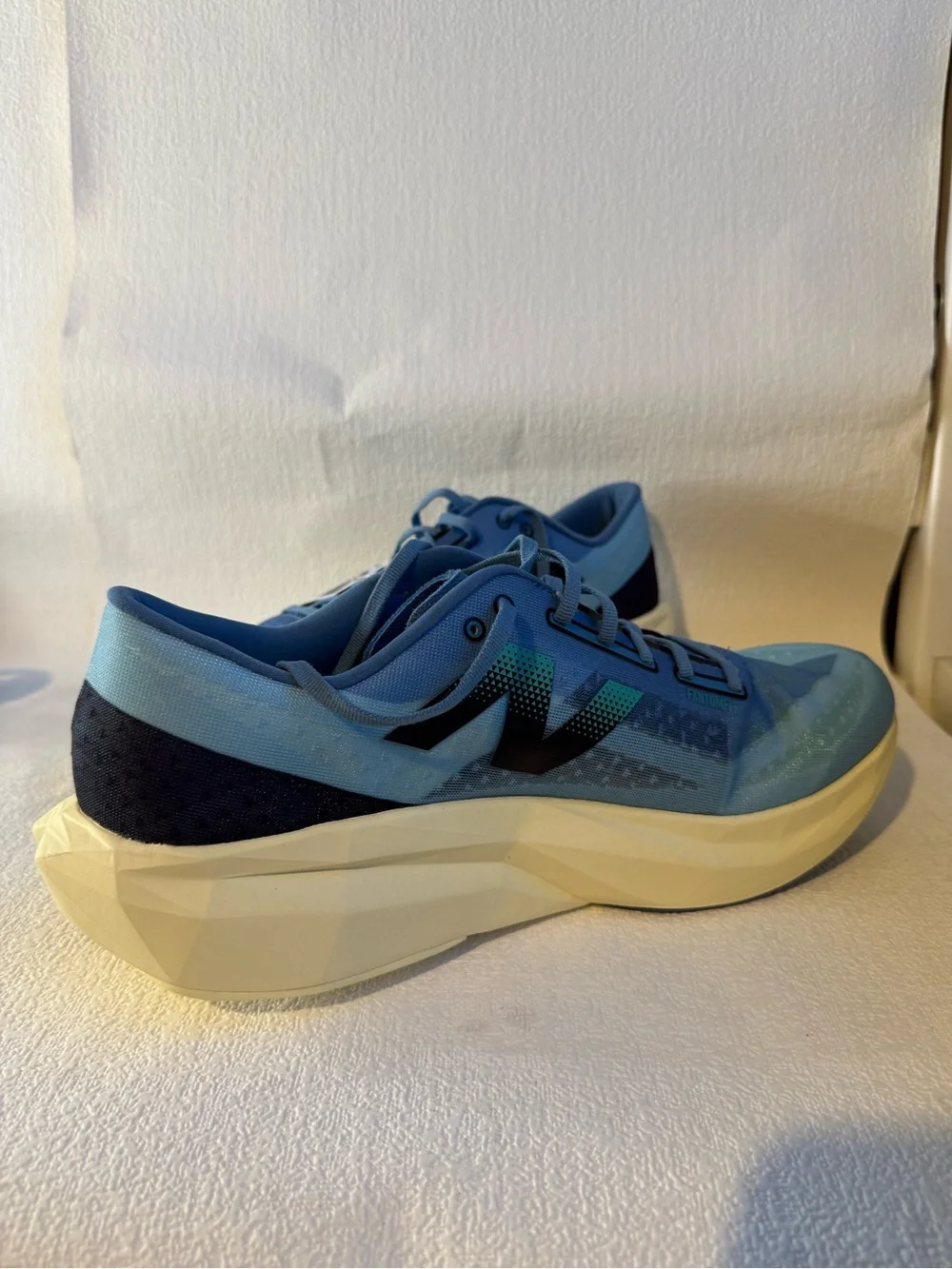 New Balance FuelCell Rebel v4 Men’s Size 15 D Blue Running Shoes MFCXCH4